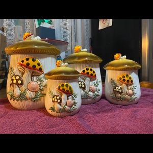 4 set mushroom canisters